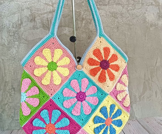 グラニースクエアの花の編みバッグ - ショップ siriwanbag
