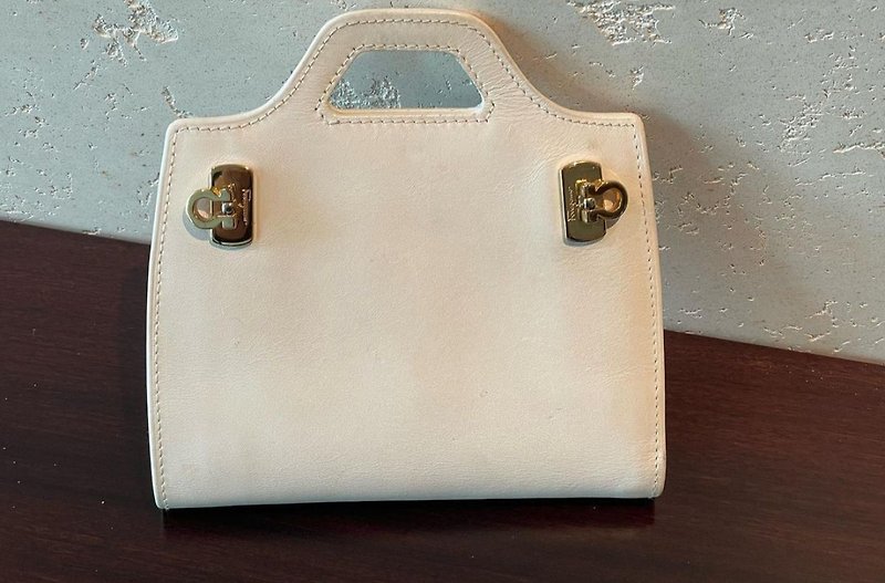 Salvatore Ferragamo vintage white Wanda wallet - Wallets - Genuine Leather White