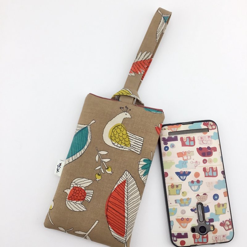 Flower bird - mobile phone case - easy to use and super protection - Handbags & Totes - Cotton & Hemp 