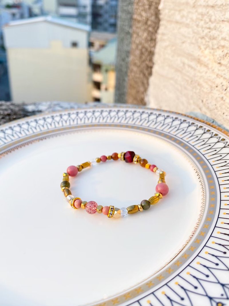 [The wine for your blood rose] Red Stone tourmaline rose pyroxene strawberry crystal bracelet - Bracelets - Crystal 