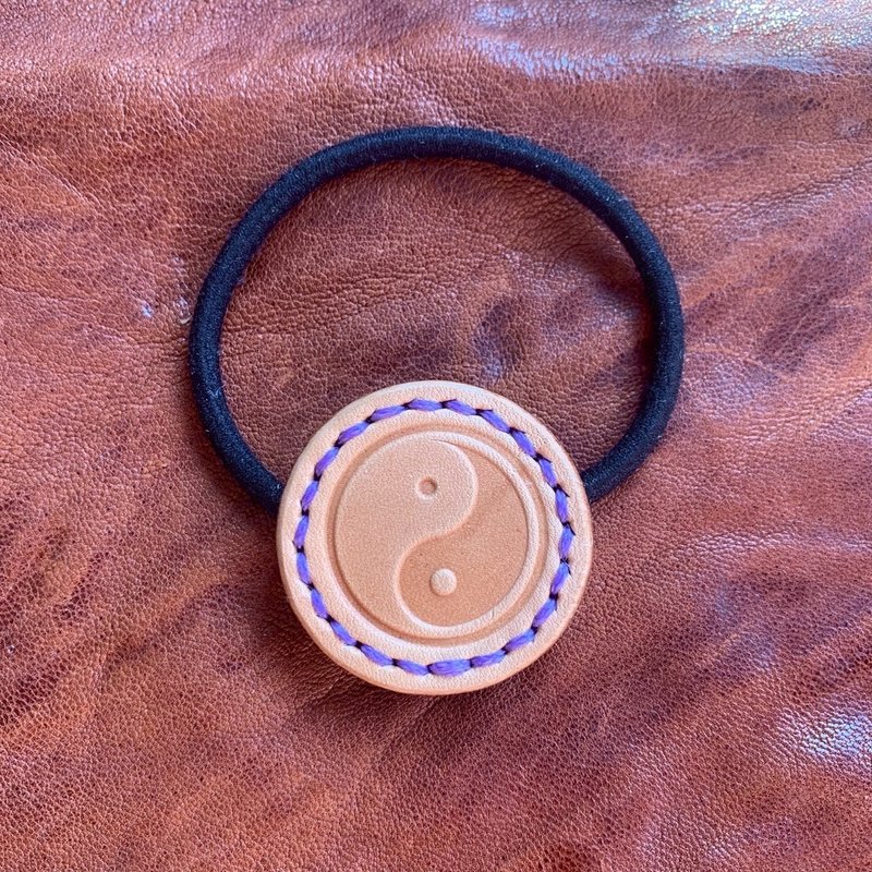 - Yin Yang - Leather Hair Tie in Iris Color - เครื่องประดับผม - หนังแท้ สีม่วง