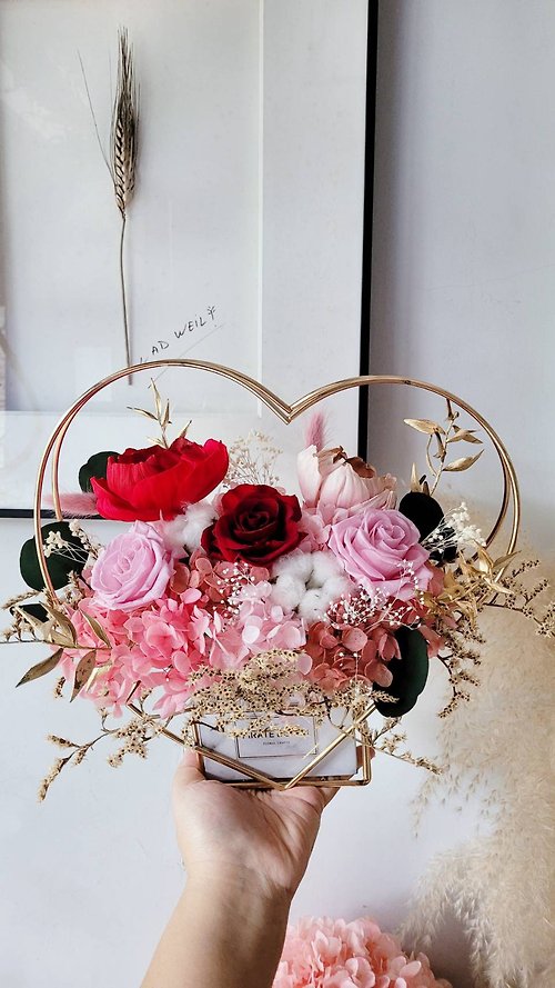 Haizang Design│Eternal Love. Pink flower bouquet / immortal flower - Shop  piratedesign Dried Flowers & Bouquets - Pinkoi