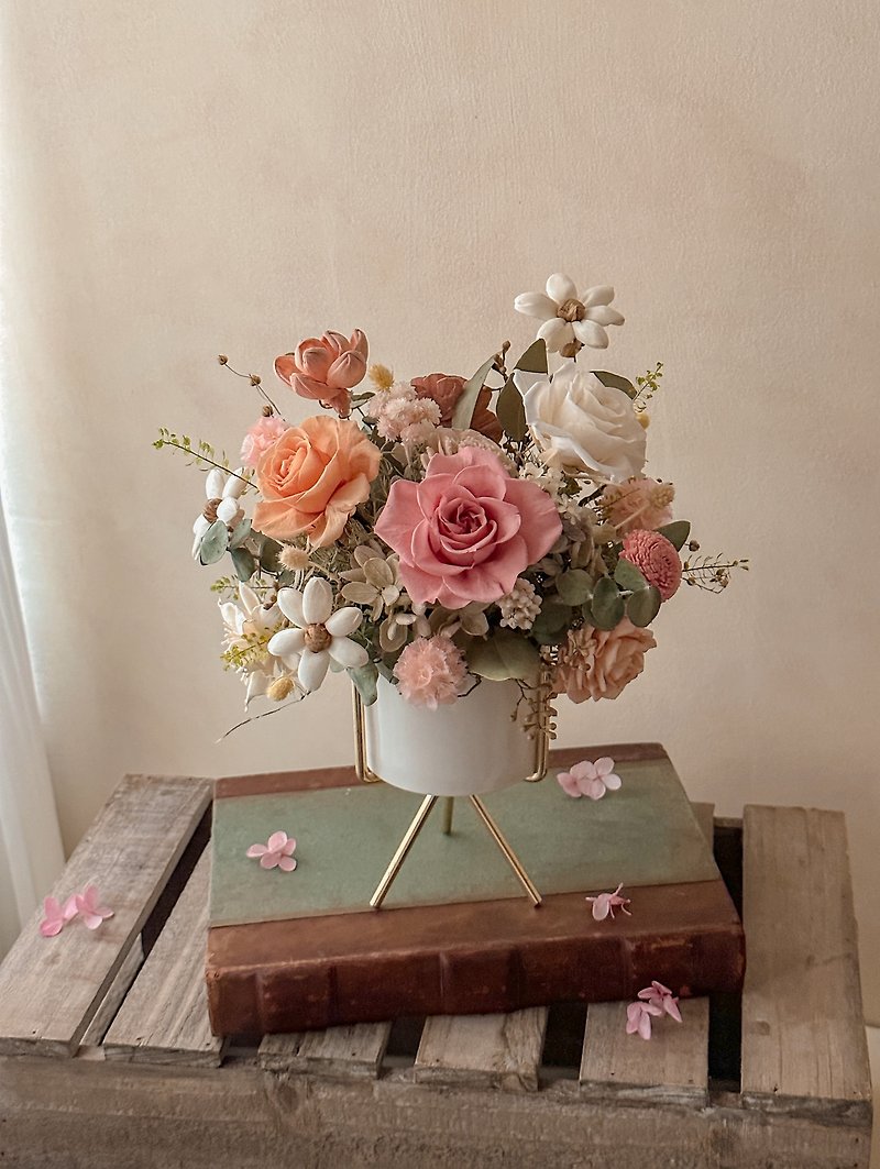 Country style potted flower opening gift everlasting flower table flower - ช่อดอกไม้แห้ง - พืช/ดอกไม้ สึชมพู