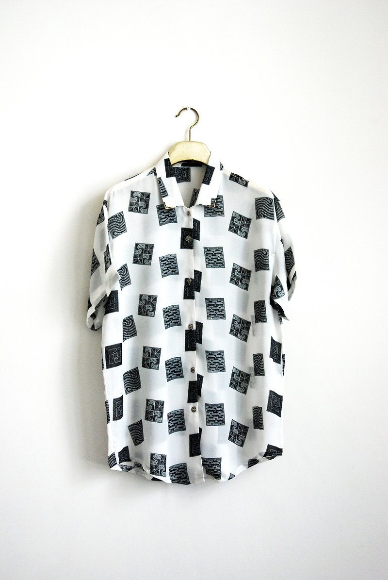 Ancient printed shirt - Women's Shirts - Other Materials 