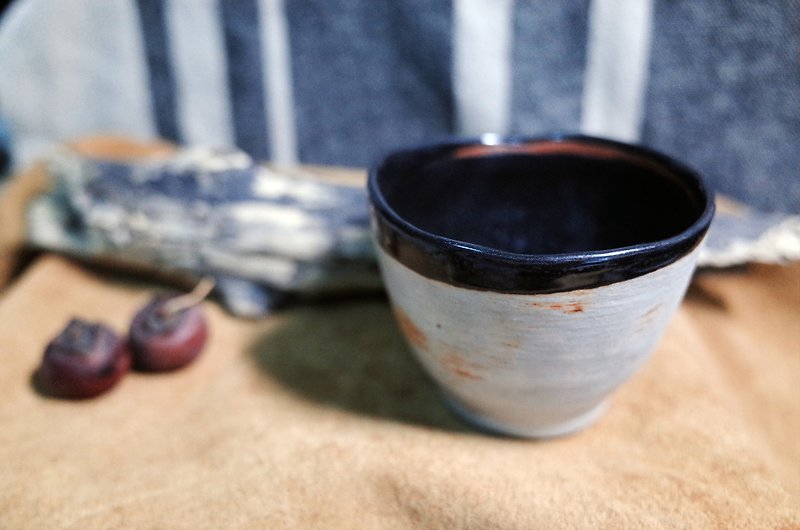 Trace (b&w cup - black) - Pottery & Ceramics - Pottery Black