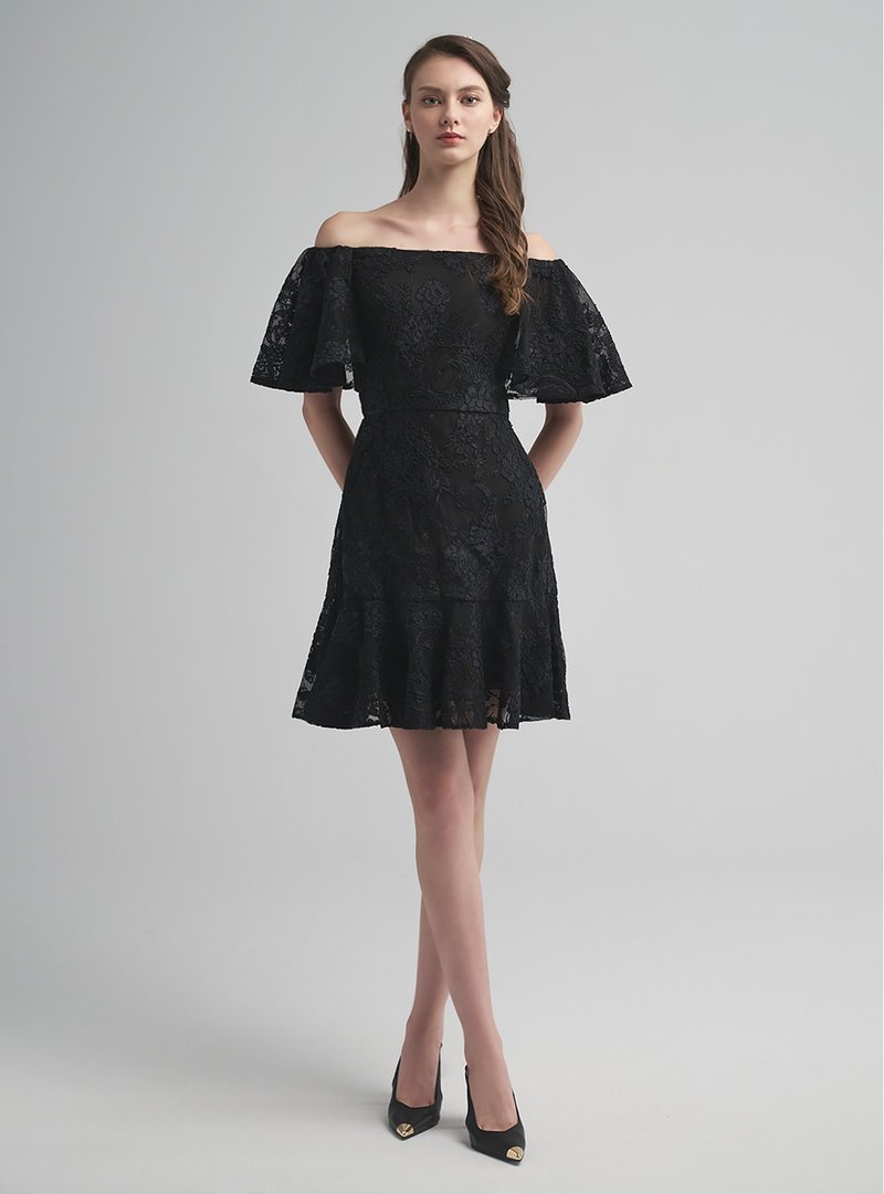 Atropos平口蕾絲洋裝 - 洋裝/連身裙 - 其他人造纖維 