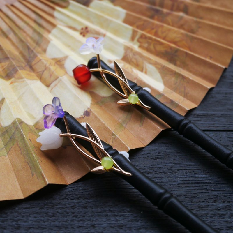 [Mohui Pavilion] Butterfly wood hairpin on branch - เครื่องประดับผม - ไม้ สีแดง