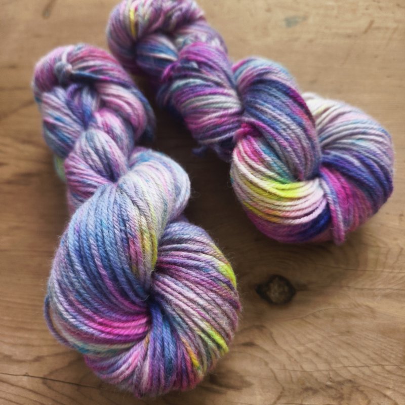 lufi~ Hand-dyed thread Merino DK Pangpang 100g wool hand-dyed thread - Knitting, Embroidery, Felted Wool & Sewing - Wool White