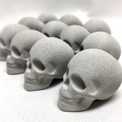 3段スカル　置物 Amazon.co.jp: ドクロ スカル フィギュア インテリア オブジェ