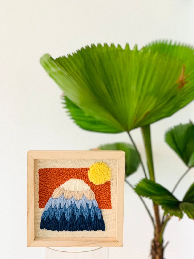 Mount Fuji hand-embroidered photo frame - Items for Display - Wool Green