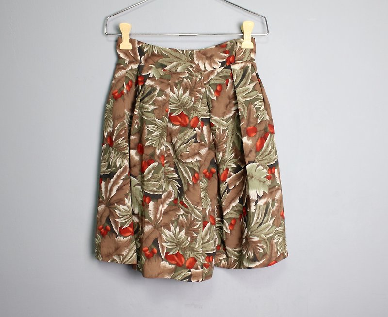 FOAK vintage floral, fruit and leaf red and green hakama - Skirts - Other Materials 