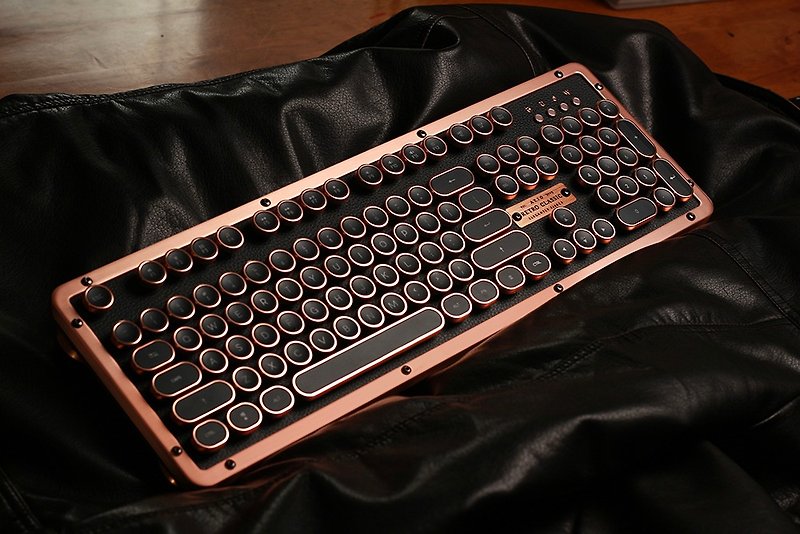 AZIO RETRO CLASSIC ARTISAN Leather Typewriter Keyboard Chinese and English Keycaps (BT Bluetooth Version) - อุปกรณ์เสริมคอมพิวเตอร์ - โลหะ 