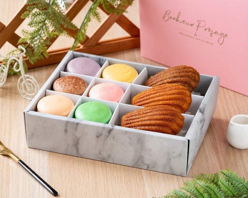 Arrival after 5/27 Proust 6 pieces French macarons 3 pieces shell madeleine ribbon gift box bag - เค้กและของหวาน - อาหารสด 