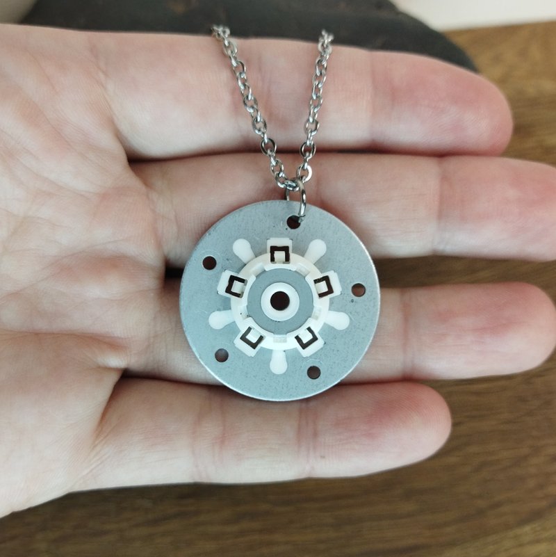 Sci fi necklace men. Futuristic choker recycled. Techwear jewelry for men. - 項鍊 - 其他金屬 銀色