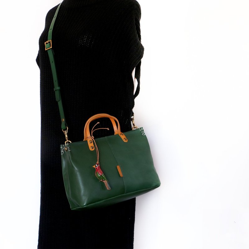 Year-end sale: 2-way tanned cowhide handbag, crossbody shoulder bag, commuter bag, green - กระเป๋าแมสเซนเจอร์ - หนังแท้ สีเขียว