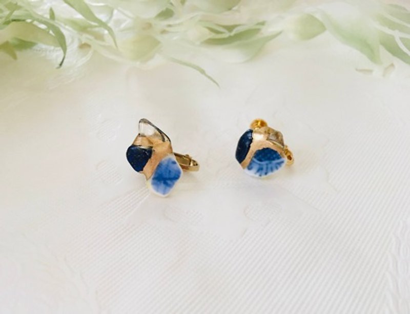Kintsugi x natural stone earrings (sea pottery, lapis lazuli, Himalayan crystal) - ต่างหู - โลหะ 