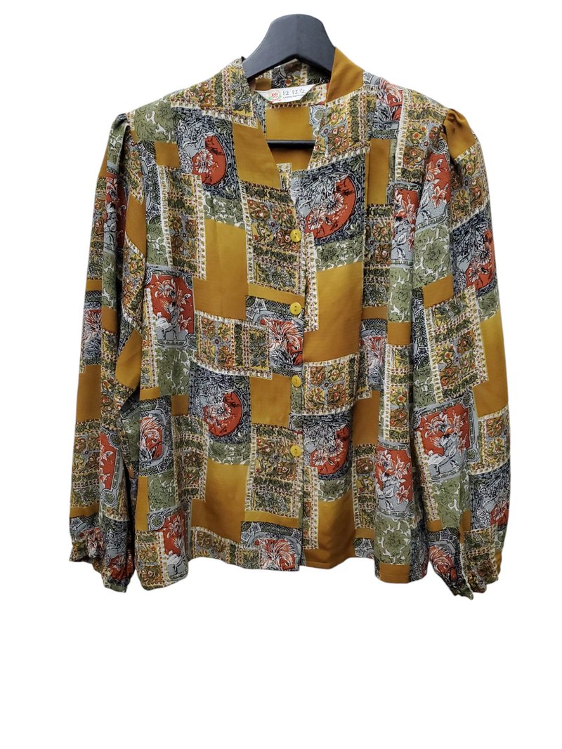 Wear politely Japanese vintage chiffon V-neck flower window totem shirt jacket size M nearly new - Women's Shirts - Cotton & Hemp Multicolor