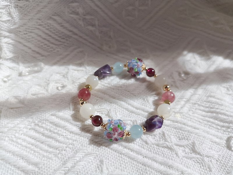 [Love and Flower Series] Amethyst x Moonstone x Aquamarine x Strawberry Crystal x Stone Bracelet-Love - Bracelets - Crystal Purple
