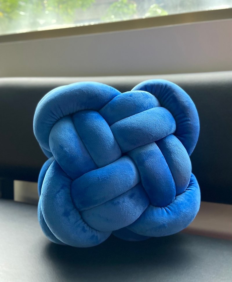 造型抱枕 - 如意結抱枕 - 藍色 - 圓形可做坐墊靠背或枕頭 - 枕頭/咕𠱸 - 其他人造纖維 藍色