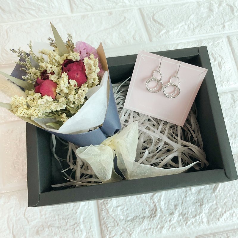Mother's Day Preserved Flower Gift Box Earrings Birthday - ต่างหู - โลหะ สีเงิน