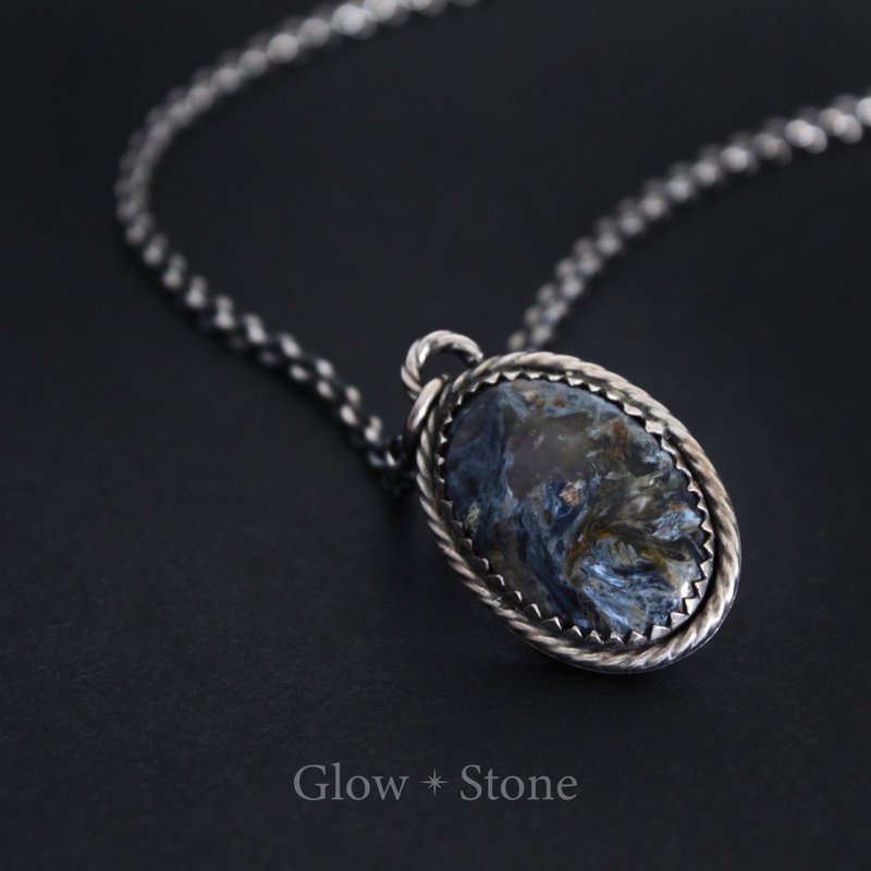 GLOWSTONE jade Stone handmade pendant - สร้อยคอ - คริสตัล สีน้ำเงิน