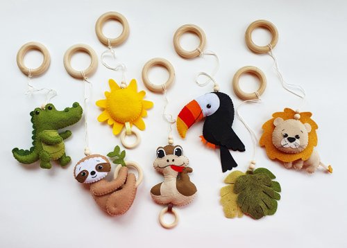 FeltGiftFinds Jungle animals Baby Gym toys, hanging Gym toys, Play Gym safari toys, crib toys