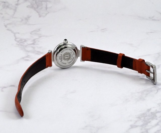 ヴィンテージ　FENDI 腕時計 クォーツ ヴィンテージ FENDI レディース腕時計 クォーツ 革ベルト 23mm