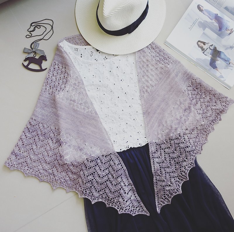 Lilac hand-knit 100% wool triangle lace shawl / scarf - lotus color - ผ้าพันคอ - ขนแกะ สีม่วง