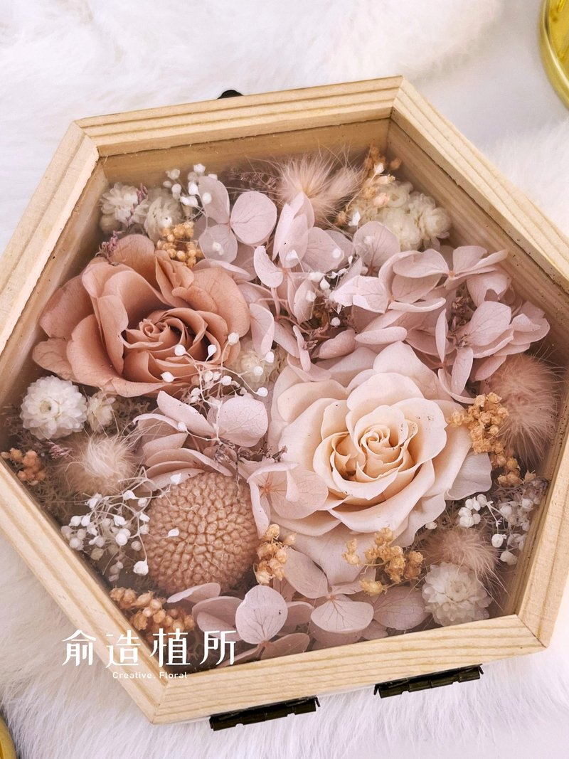 暮色森語 永生玫瑰花盒 - 乾燥花/永生花 - 其他材質 多色