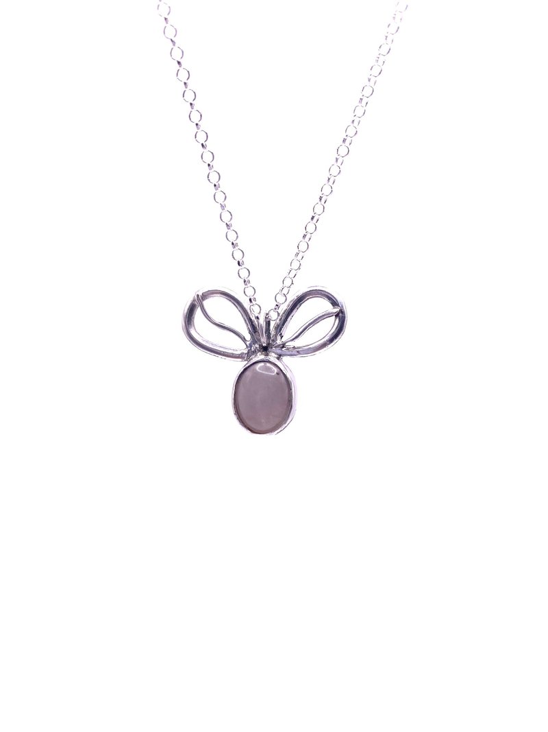 Rabbit Rose Quartz Necklace - สร้อยคอ - เงิน สีเงิน