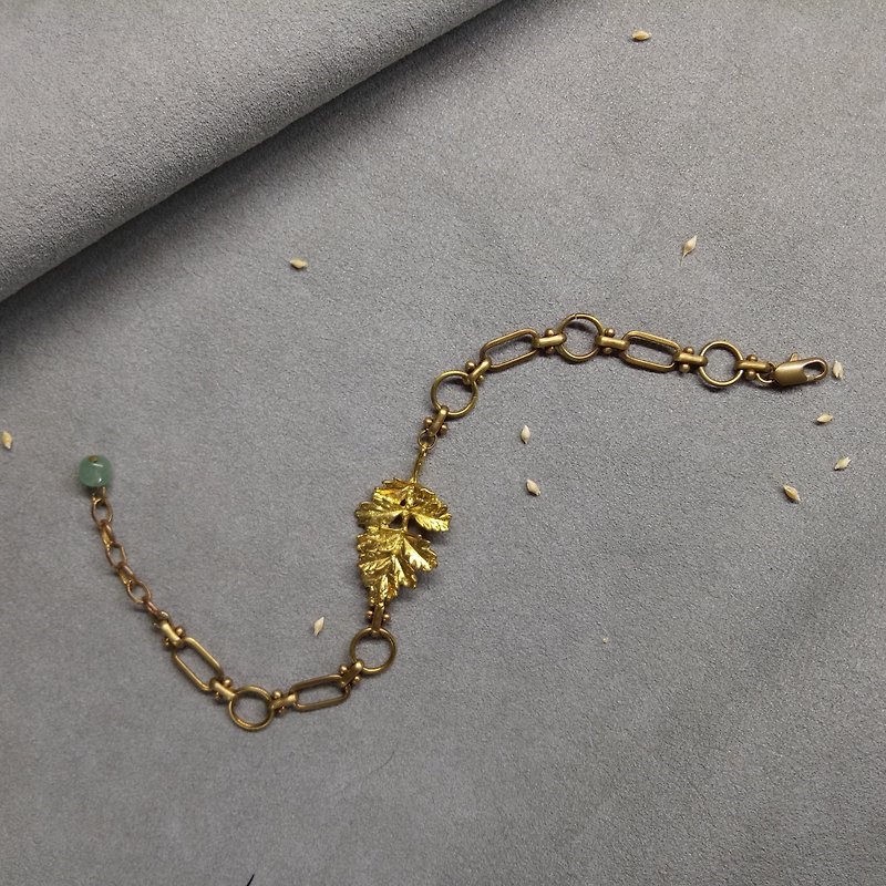 Yellow Bronze leaf patterns engraved bracelet / - สร้อยข้อมือ - โลหะ สีทอง