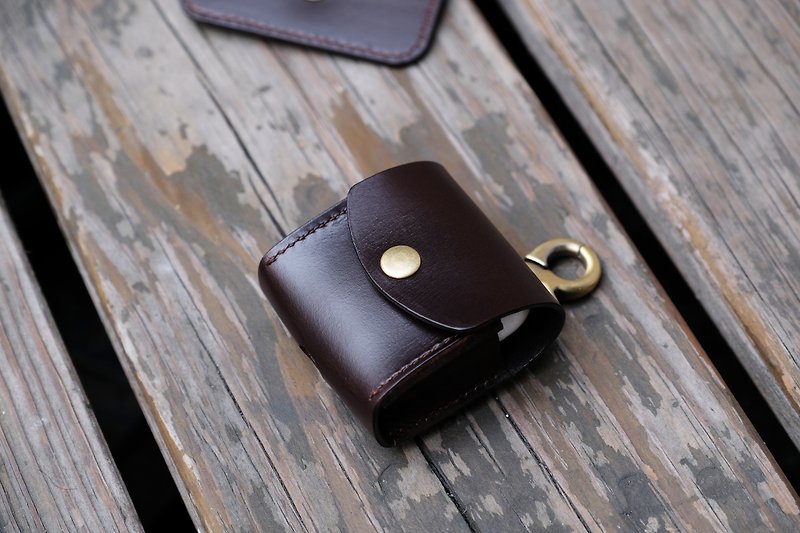 AirPods earphone leather case | retro dark chocolate Brown leather - ที่เก็บหูฟัง - หนังแท้ สีนำ้ตาล