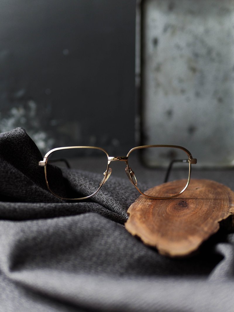霧沙x亮金理性經典派對 金絲壓點方框眼鏡 18kgp Japan/glasses - 眼鏡/鏡框 - 其他金屬 金色