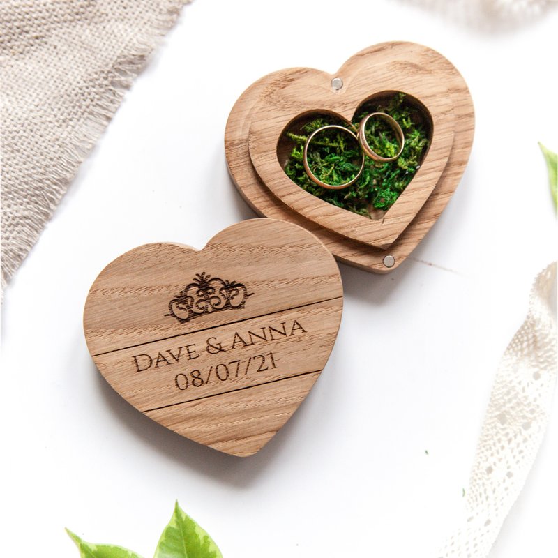 Heart engagement ring bearer box for wedding, Personalized ring holder - 其他 - 木頭 多色