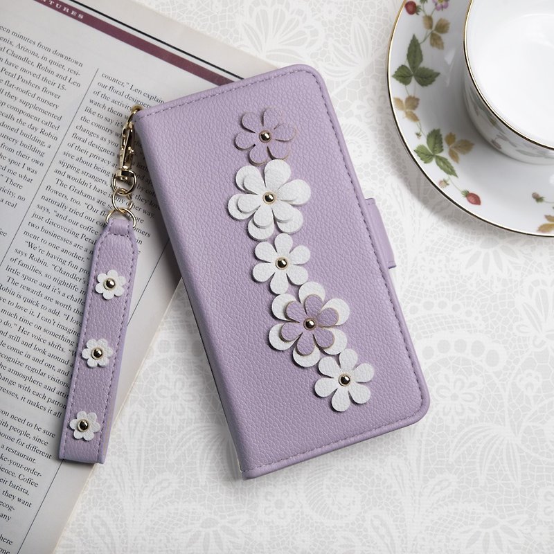 วัสดุอื่นๆ เคส/ซองมือถือ สีม่วง - Aguchi iPhone 14 Series Floral Rivet Three-dimensional Flower Mobile Phone Leather Case - Soft Purple