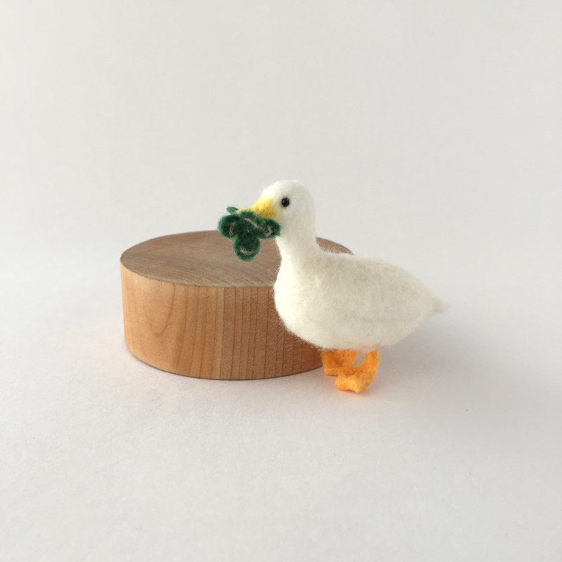 アヒルとクローバーのブローチ - 胸針 - 羊毛 