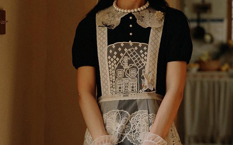 European retro afternoon tea coaster lace embroidered apron - Skirts - Other Materials White