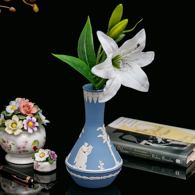 英國製Wedgwood繆思女神1972年希臘神話陶瓷居家插花花器花瓶 藍 - 花瓶/花器 - 瓷 