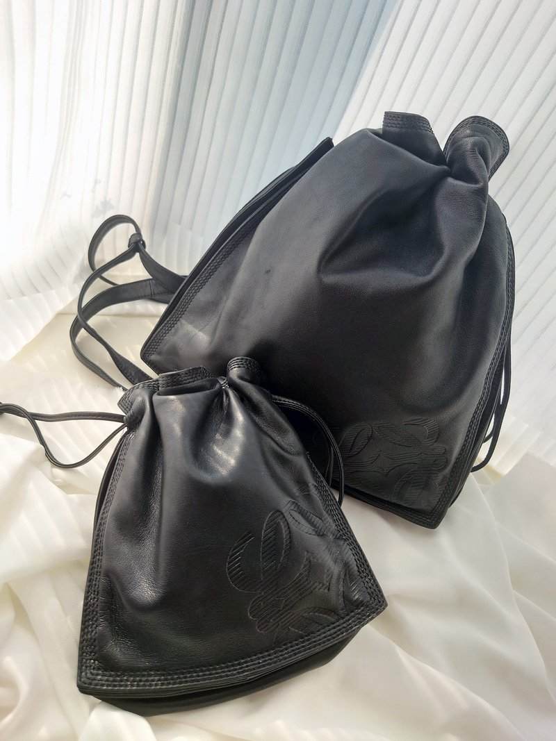 中古包 Loewe Flamenco 黑色羊皮束口袋肩背包斜挎包單肩包束繩包 - 側背包/斜背包 - 真皮 黑色