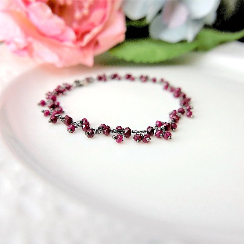 [Lalune] July birthday stone - hand-made ruby ​​string black 925 sterling silver bracelet S ~ M - Bracelets - Gemstone Red