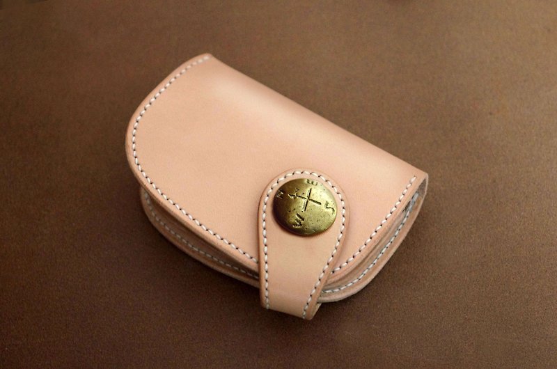 Genuine leather saddle leather half wallet (Button type) - กระเป๋าสตางค์ - หนังแท้ ขาว