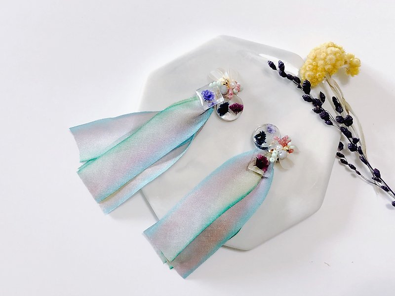 花夏之音系列-沉睡的花境 手縫 乾燥花 氣質 限量 兩戴 耳針/耳夾 - 耳環/耳夾 - 其他材質 