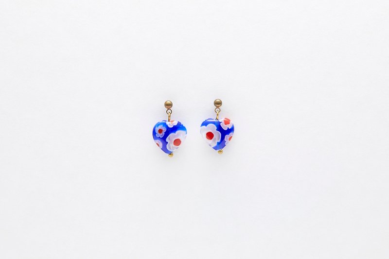 Flower Heart Glaze Earrings-Azure Blue - ต่างหู - กระจกลาย สีน้ำเงิน