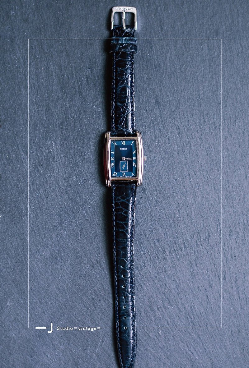 (Sold out) SEIKO double blue dial silver barrel shape original leather strap antique watch - นาฬิกาผู้หญิง - วัสดุอื่นๆ สีน้ำเงิน