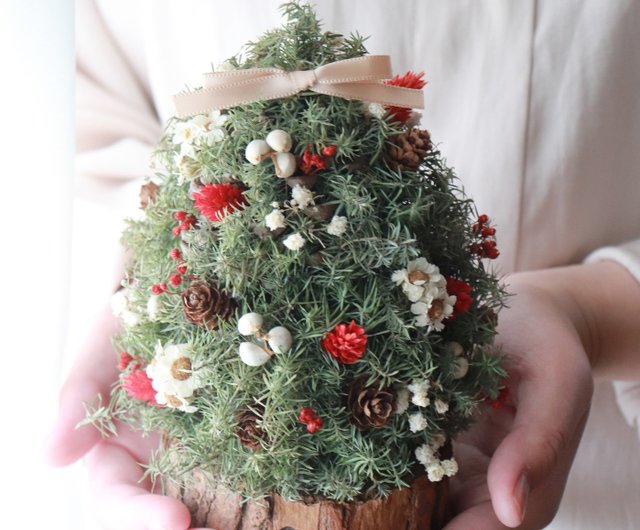 手作り松ぼっくりクリスマスツリー ・ドライフラワー松ぼっくり 手作り松ぼっくりクリスマスツリー ・ドライフラワー松ぼっくり