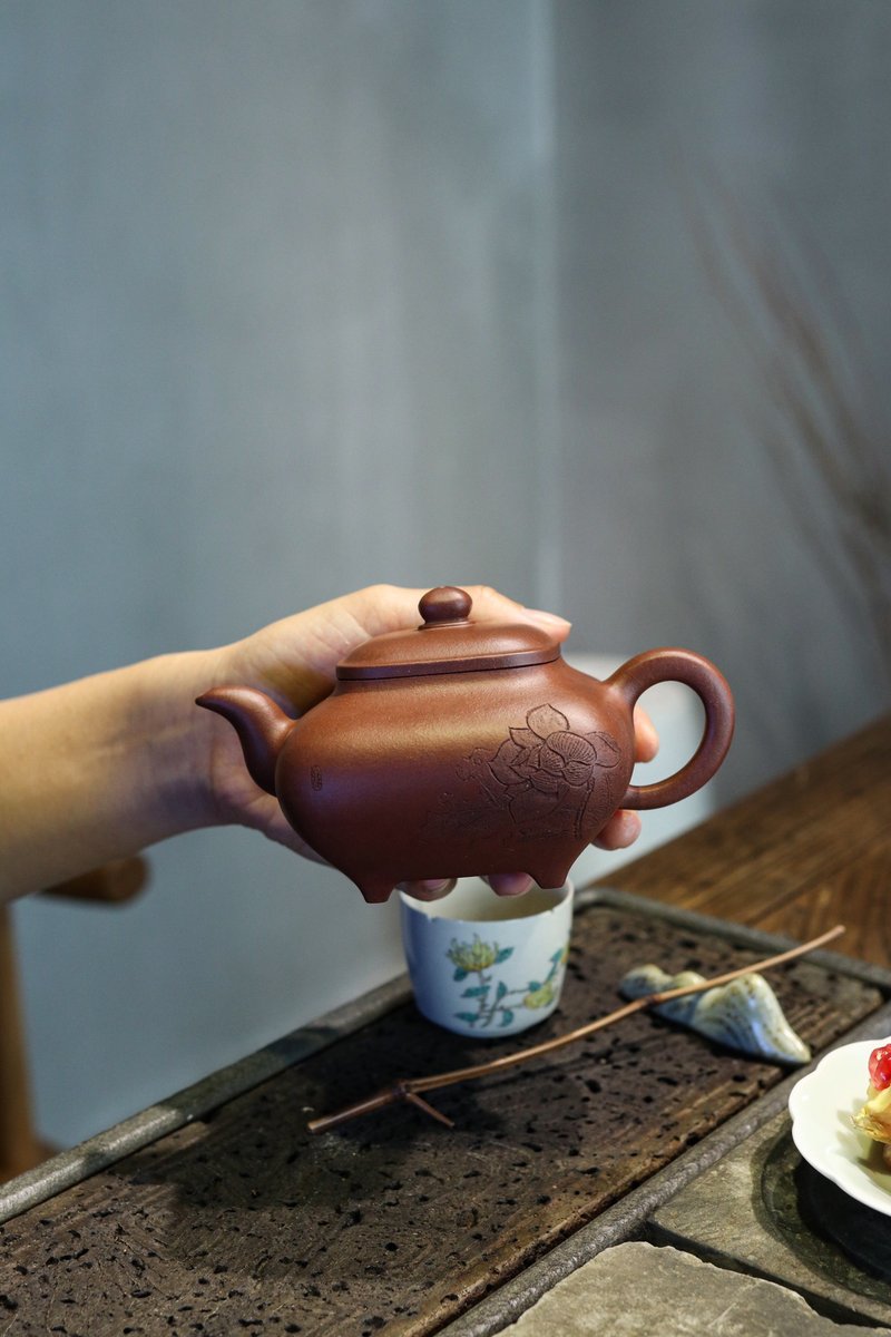 送禮紫砂壺茶壺传炉 收藏佳品  底槽清 300ml 14孔 李峰作品   李 - 茶壺/茶杯/茶具 - 陶 灰色