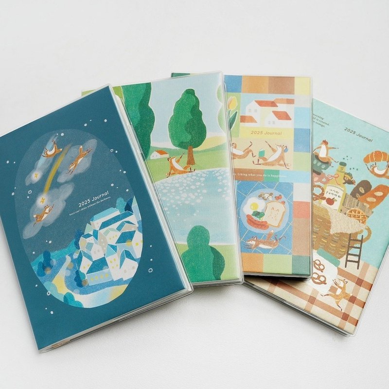 2025 Foxy Little Fox Handbook Set | Foxy Little Fox Handbook + 4 Postcards + 2 Posters Set - สมุดบันทึก/สมุดปฏิทิน - กระดาษ 