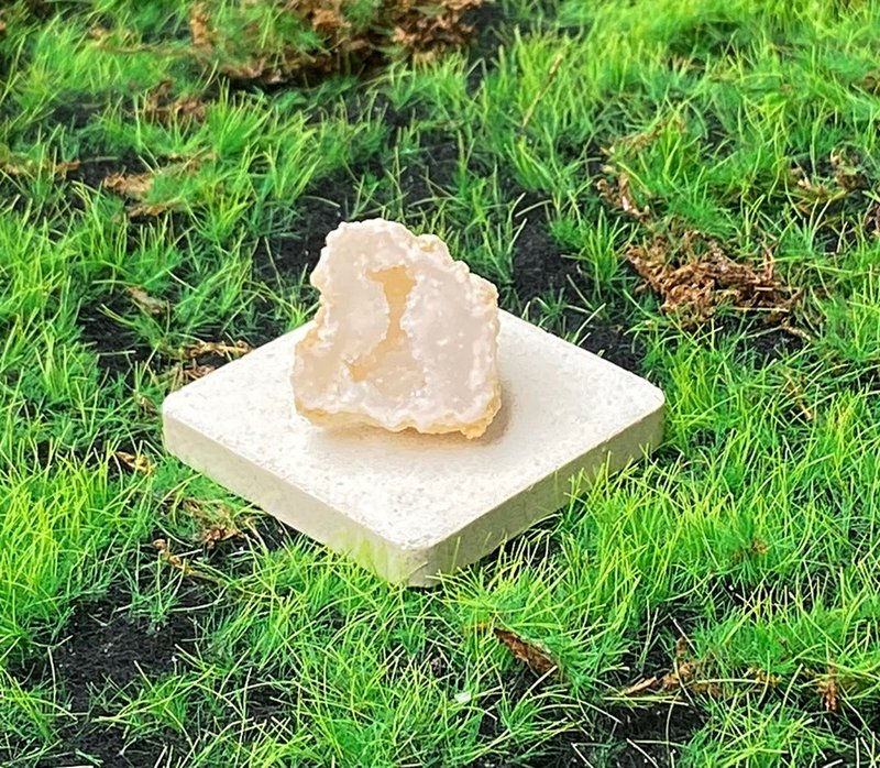 能量擺飾 招財開運8-招財瑪瑙白晶洞 療癒 開運 旺財運 旺事業 - 裝飾/擺設  - 水晶 多色