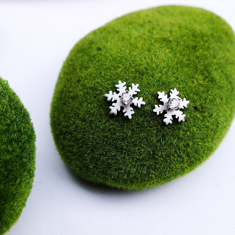 Earrings Tiny Snowflake - ต่างหู - โลหะ 