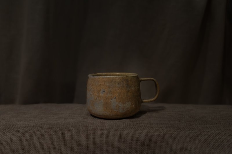 Earth color mug - Mugs - Pottery Brown